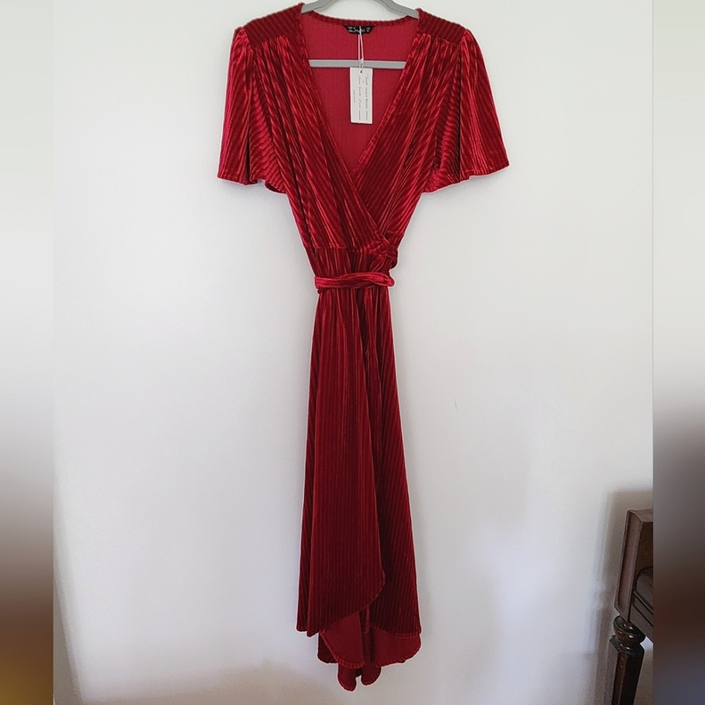 NWT Simplee Size M Red Velvet Wrap Dress